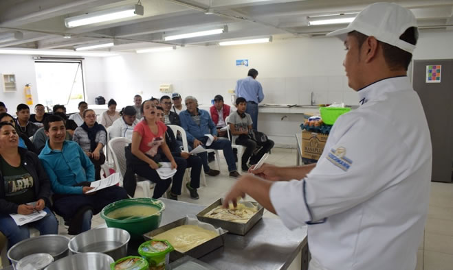 Capacitación liderada por la Escuela de Artes y Oficios y Fleischmannn
