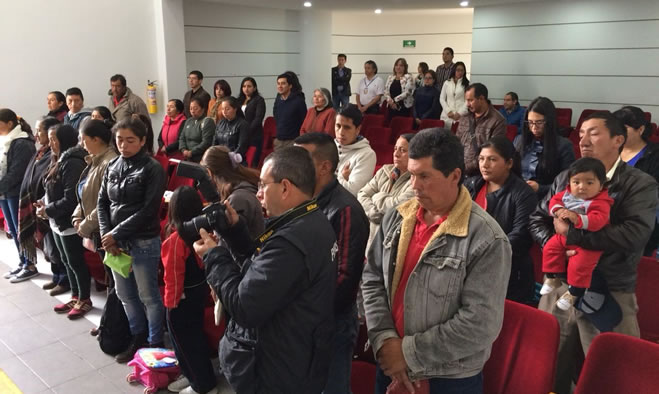 Premiación a campesinos participantes Festival del Cuy y Festival de la Trucha