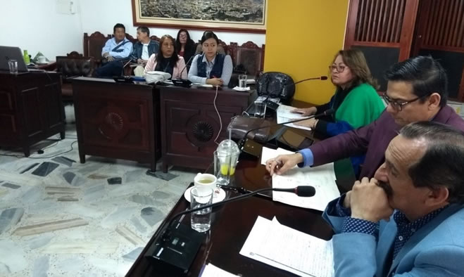 Secretaría de Salud presentó informe ante Concejo Municipal, acciones contrarrestar IRA