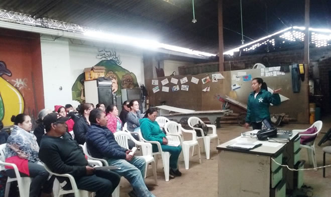 Capacitacion a usuarios de la Plaza de Mercado El Potrerillo