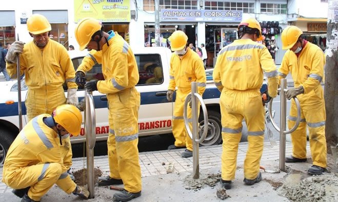 Avanza la instalación de biciparqueaderos