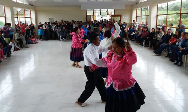 Homenaje a las madres del corregimiento de Cabrera