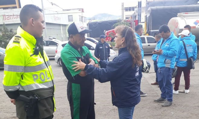 Sensibilización a vendedores de papa sobre respeto al espacio público