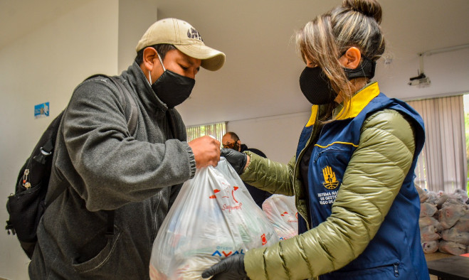 Entrega de más de 2 mil 200 paquetes alimentarios a familias vulnerables