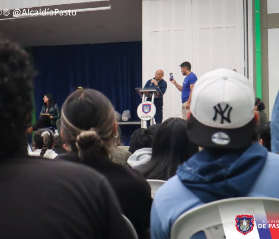 Alcalde Nicolás Toro visitó a estudiantes que cursan pregrados gratuitos del Tecnológico de Antioquia