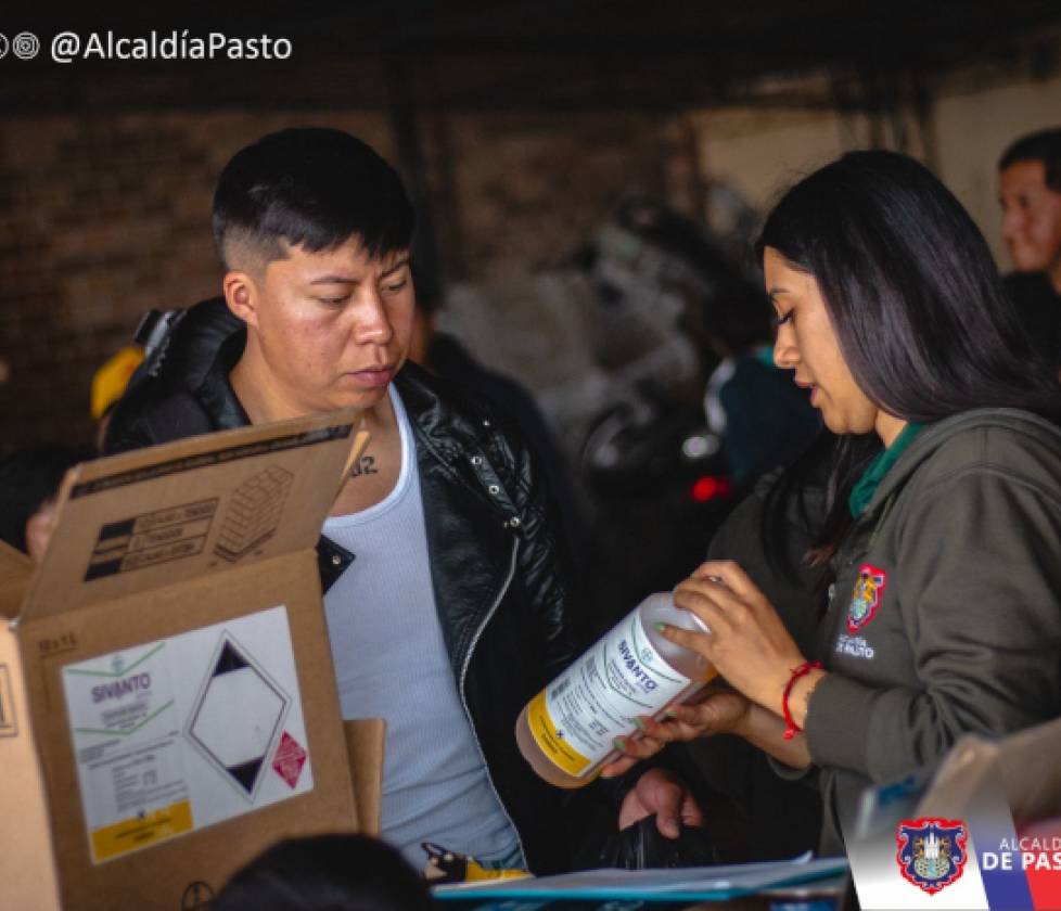 Secretaría de Agricultura entregó insumos a productores rurales para la atención de la enfermedad de la punta morada